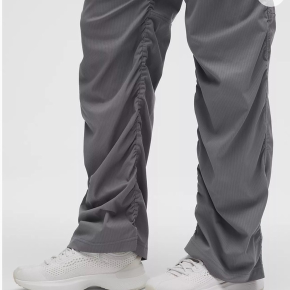 Lululemon Dance Studio Slim-Fit High-Rise Flared Pant
Size: XXXS - Picture 11 of 11